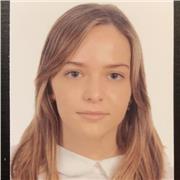 Studentessa universitaria offre lezioni rivolte a studenti delle medie e del liceo